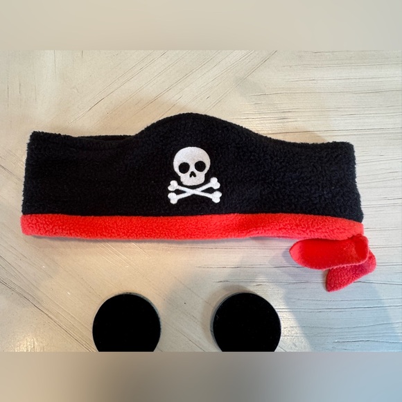 Kids Volume-Limited Headphones – Pirate Fleece Headband by CozyPhones - Picture 3 of 8